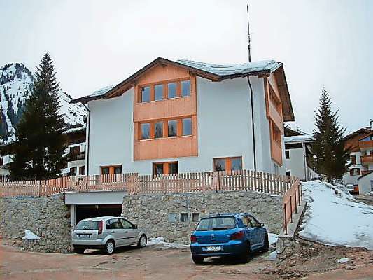 La senta de la Crousc Bl&aacute;ncia a Reba ulache giourir&agrave; l zenter traumatologich.
