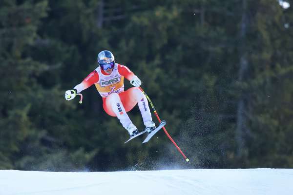 Mo na v&euml;nta per la Svizra sun la Saslonch: l atlet Franjo von Allmen &agrave; venci&ugrave; la tlassica libra (FOTO: Saslong Classic Club)
