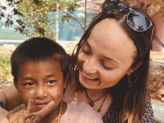 Lena Salcher ie stata de merz tl Nepal a jud&eacute; coche dutora.
