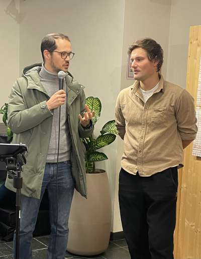 Le diretur tla Cooperativa Turistica Alta Badia Max Nagler cun le fotograf Matteo Agreiter. foto:mo
