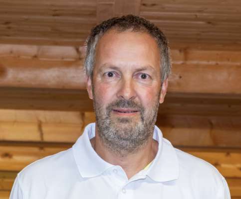 Martin Lechner &agrave; bat&ugrave; ju 446 chiedli. 
