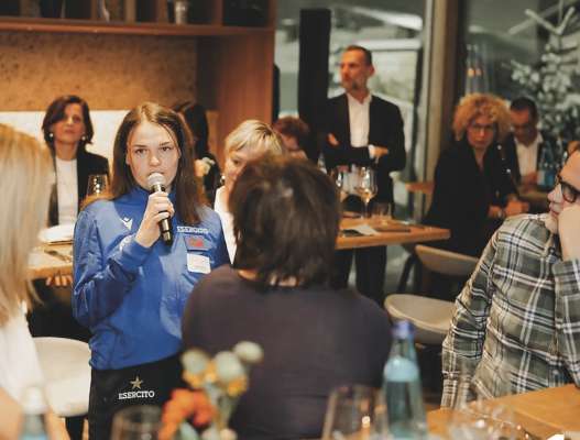 Daniela Dejori &agrave; fat l apel per la valivanza dla oportuniteies, nce tl mond dl sport. (FOTO Mirco Zancanella)
