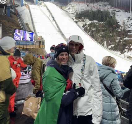 Alex Insam a Pardac cun si cumpania n ucajion di Juesc olimpics.
