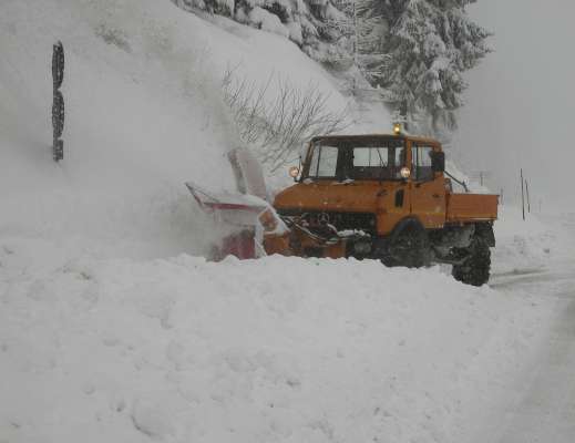 N meso de comun al laour per pal&eacute; la nei. Un dei cunsć pl&ugrave; gragn per l'aministrazion.
