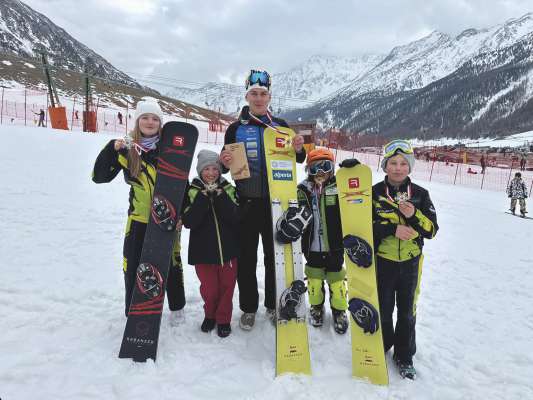 Da m. c.: Giorgia Perri,&nbsp;Selina Demez, Kevin Crazzolara, Leonardo Pioli y Sebastian Delago.
