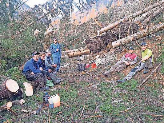 F&egrave; ore de Vijin&aacute;nza, l Comun no podar&agrave; pl&ugrave; d&eacute; contribuc per le pai&eacute; fora.
