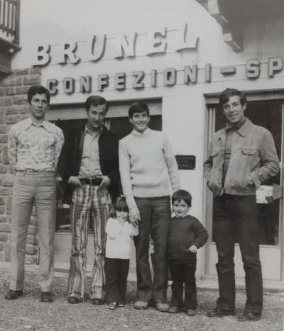 Gustav Th&ouml;ni, da man dreta, con Marcello Brunel, Marcello Varallo e Roland Th&ouml;ni a Soraga.
