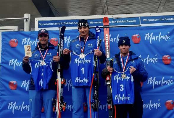 Podest dla U21. T&rsquo;amez &eacute;l Max Clara d&rsquo;Al Plan, campiun provinzial de super G. (Foto: sportissimus)
