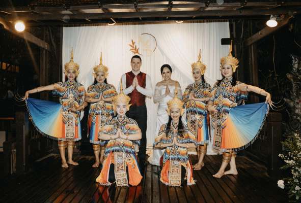 Da Gherdëina ala Tailandia: n amor sëura i cunfins ora