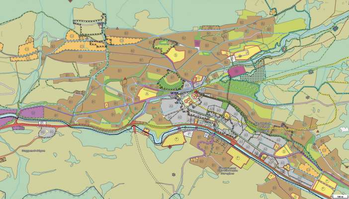 N plann dl luech cun i raions B y C, raions te ch&euml;i che l ie un&igrave; dat pro vel&rsquo;mudam&euml;nt che reverda l frabich&eacute;.  (Foto: geobrowser)
