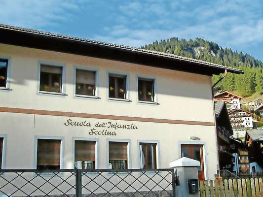 L&rsquo;aministrazion la pensa de dour&eacute; i 2,5 milioni de euro per la slarg&eacute; e la adat&eacute;.
