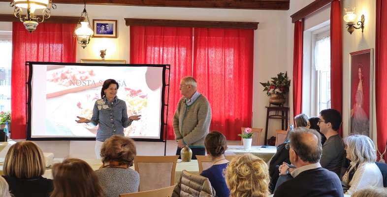 La prejentazion con Anneliese Paratoni e Fernando Brunel.
