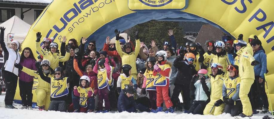 Legrëza cun n floch de nëif