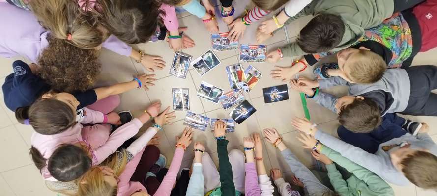 Na bela fradaa anter scolees de Poza e de Dispruch