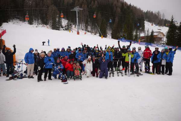 Le grup &raquo;prinzipianc&laquo; s&ouml;n pista a Corvara.
