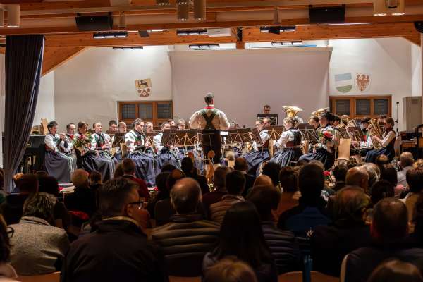 La Musiga da San Ciascian s&ouml;n paladina por le conzert d&rsquo;aisci&ouml;da. (Foto: &copy;Freddy Planinschek)
