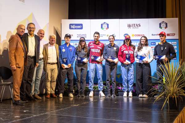 I atlec olimpics premi&eacute;: te mez Caterina Ganz, a dreta Mirko Felicetti. (foto: Raffaele Merler)
