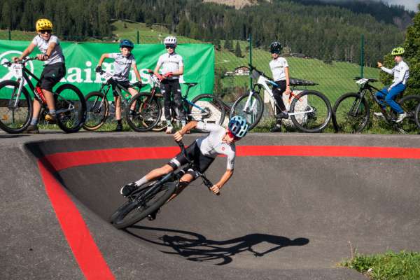 Le pumptrack de Badia &eacute; na pista cun na parabolica dopla. fotos: Igor Tavella
