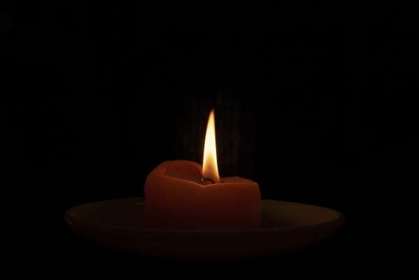 L duel ie grant per la mort dla j&euml;una tud&euml;scia. (Foto: freepik.com)
