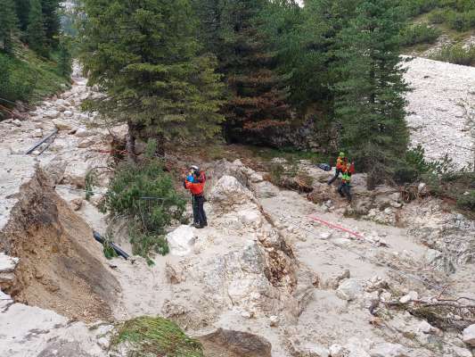 Socors e Studafech &agrave; cogn&ugrave; lur&egrave;r per meter en segureza jent e teritorie.
