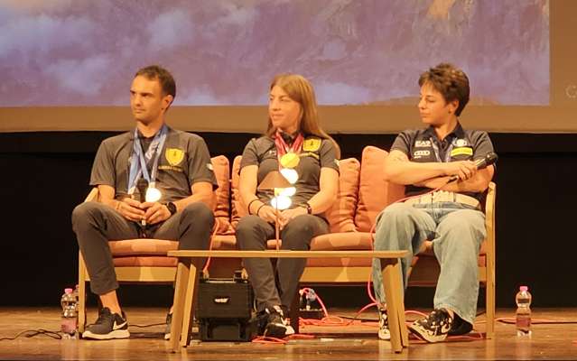 I olimpionics Andrea Giovannini, Chiara Mazzel e Lucia Dalmasso con sia medaes. 
