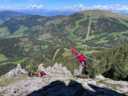 S&ouml;l post dl inzid&euml;nt: i socoridus dl Ai&uuml;t Alpin Mareo y le joller c&ouml;ce dl Ai&uuml;t Alpin. Foto: Ai&uuml;t Alpin Mareo

