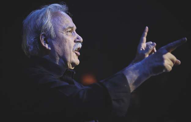 Pra n cunv&euml;ni met&ugrave; a j&igrave; dala Universit&agrave; liedia de Bulsan studier&agrave;n defin la figura de Giorgio Moroder y l nflus che l &agrave; ab&ugrave; - y &agrave; for mo - cun si l&euml;ur de vita. (FOTO Andy Witchger/Wikipedia)
