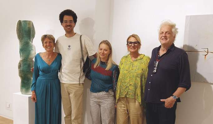 (Da m.c.): La galarista Valentine Kostner, Philipp Putzer, Mischa Sanders, Julia Bornefeld y Florian Borkenhagen.
