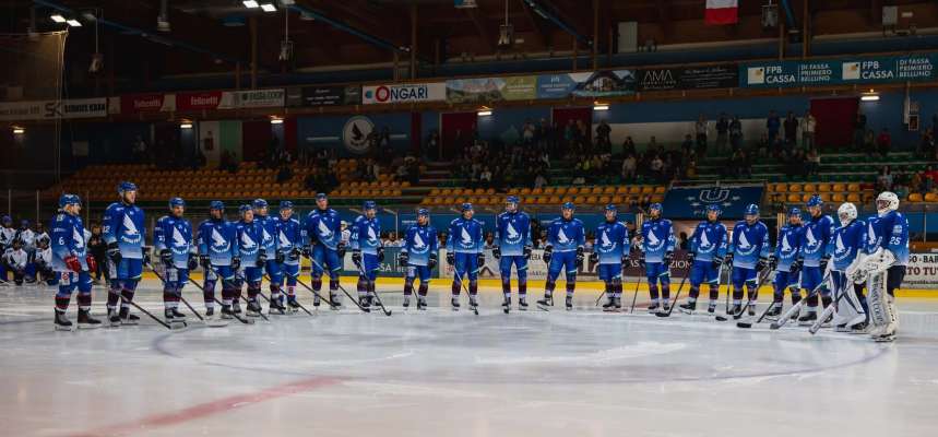 La squadra del Fascia Falcons end&egrave;na la prejentazion del nef campionat.
