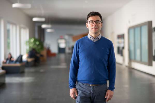 Le prof. Paul Videsott. (Foto: unibz)
