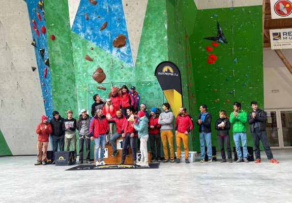 La premiazion de la squadres de socoridores da mont.
