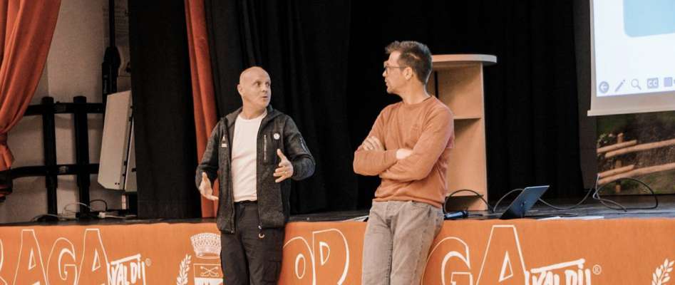 I profescionisć Elvis Partel e Federico Comini tegnar&agrave; l cors su la defendura person&egrave;la. (foto: dolomitimediahouse) 

