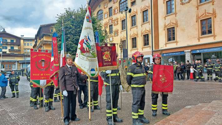 I Ponpiere in Anpezo, intrà storia e festa