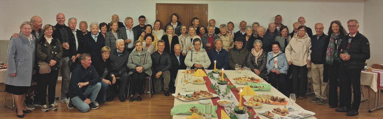 Na fotografia de grupa ntan la bl&ograve;ta ancunteda.
