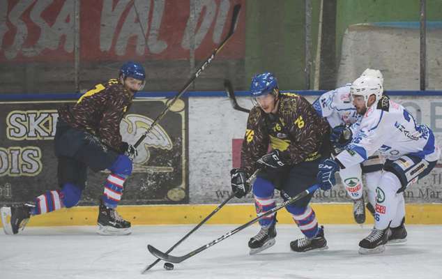 media/k2/galleries/8844/thumbs/AlpsHockeyLeague17.jpg